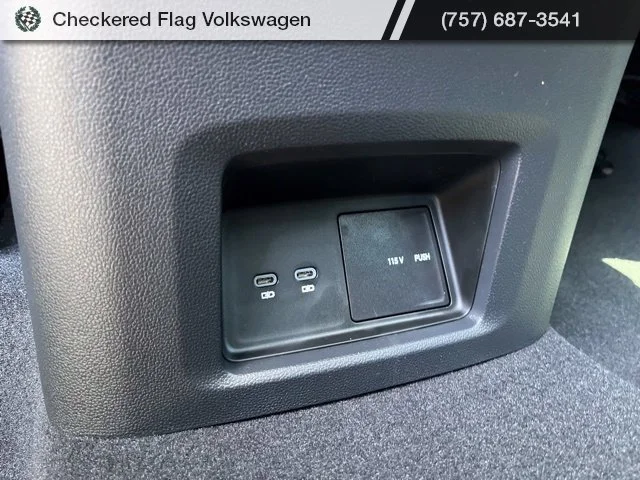 New 2026 Opal White Pearl Volkswagen SE w/Technology image 28