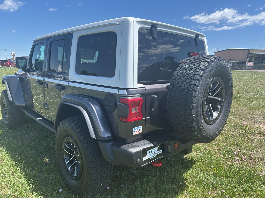 New 2026 Granite Crystal Metallic Clear-Coat Exterior Paint Jeep Rubicon X image 7