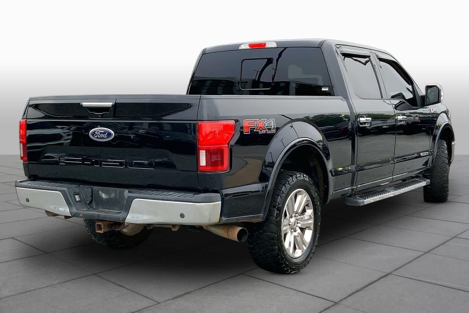Used 2019 Agate Black Metallic Ford LARIAT image 12