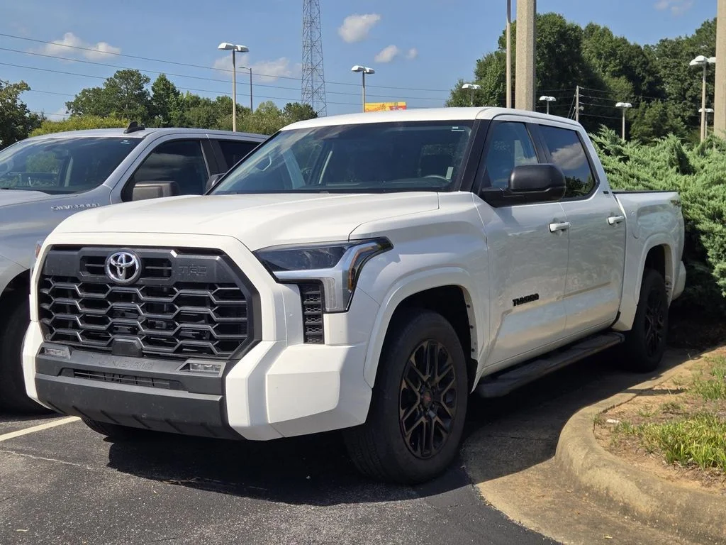 Used 2024 White Toyota SR5 image 3