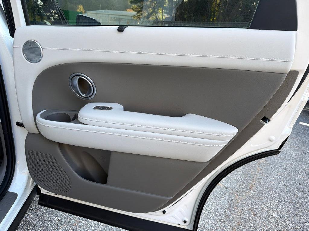 New 2026 White Hyundai SEL Premium FWD image 16