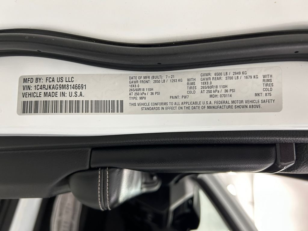 Used 2021 White Jeep Laredo image 20