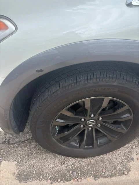 Used 2018 White Nissan Platinum image 3
