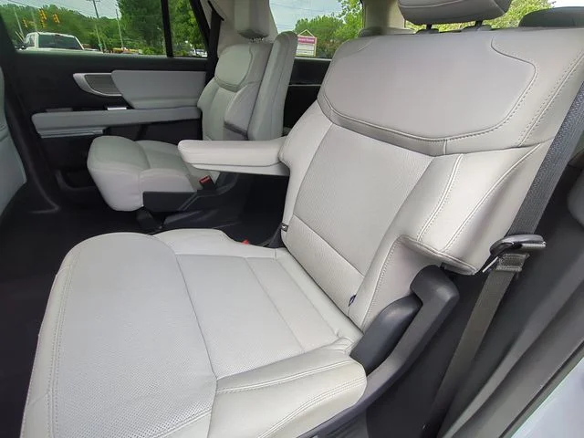 Used 2025 Gray Ford Platinum image 29