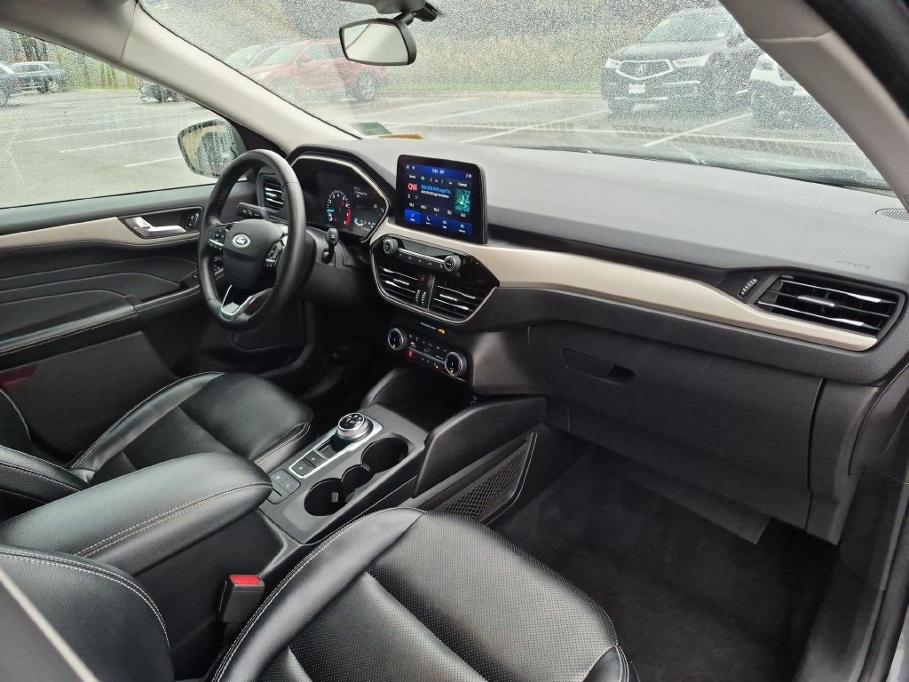 Used 2022 Gray Ford SEL image 31