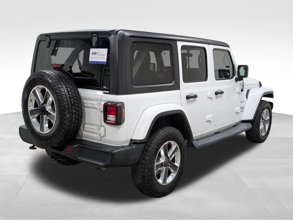 Certified Used 2019 Bright White Clearcoat Jeep Unlimited Sahara image 17