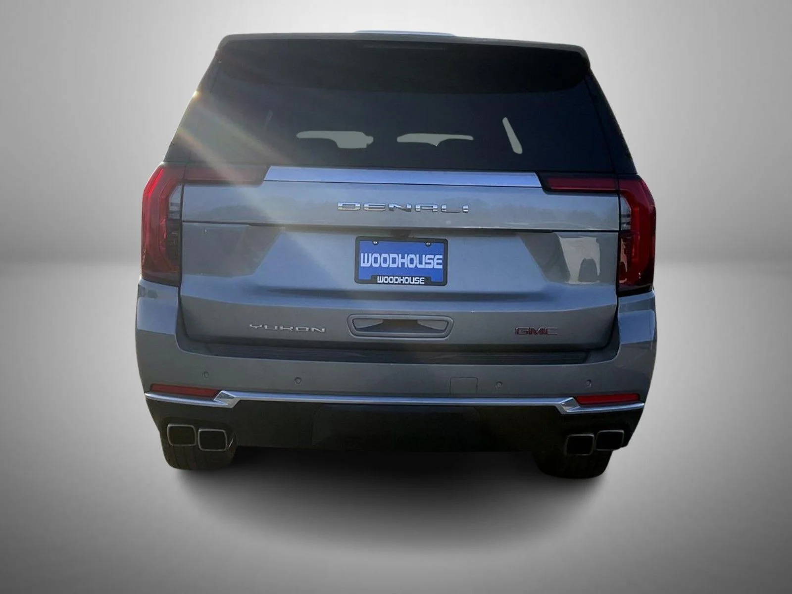 Used 2025 Silver GMC Denali image 6