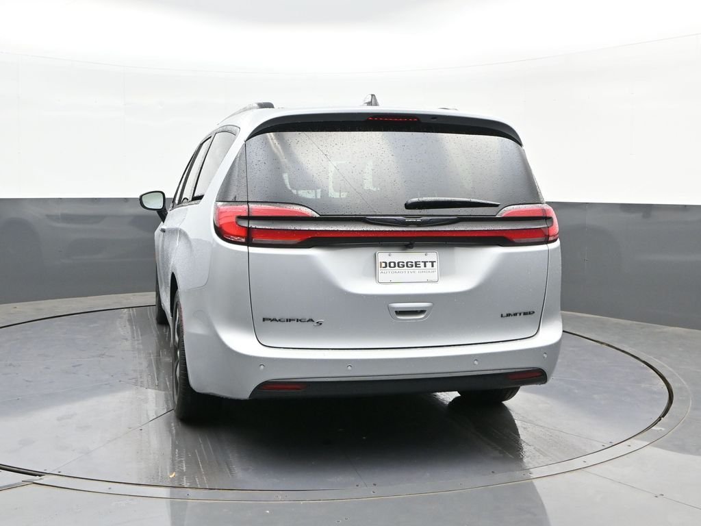Used 2026 Silver Chrysler Limited image 8