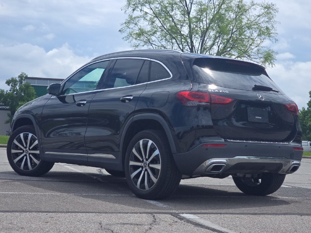Used 2023  Mercedes-Benz GLA 250 image 13