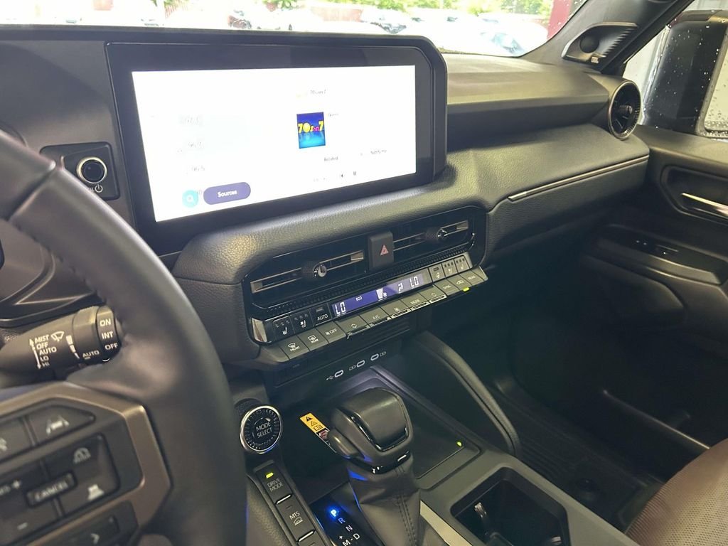 Used 2025  Toyota Premium image 22
