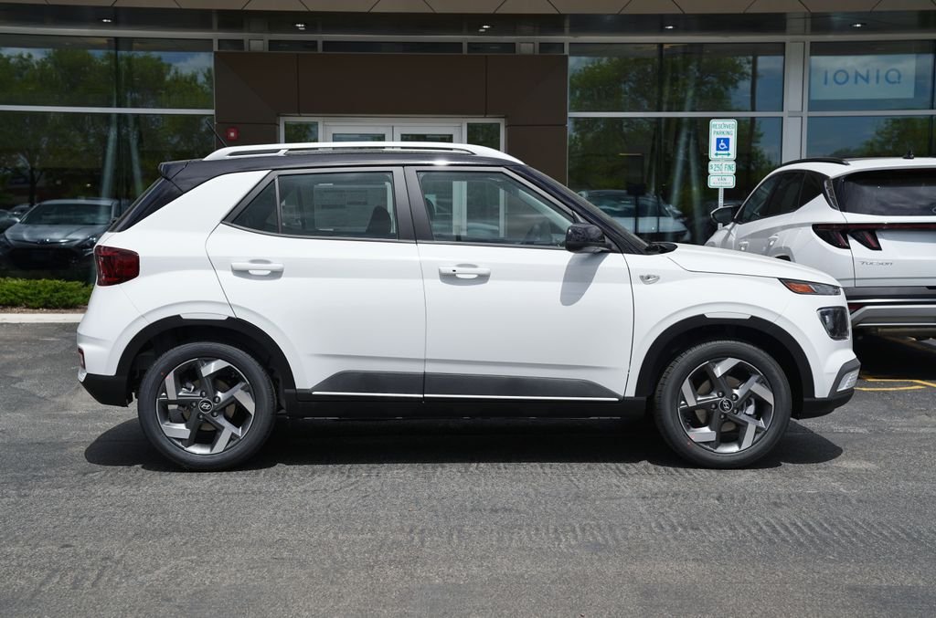 New 2026 Lunar White w/Black Roof Hyundai SEL image 20
