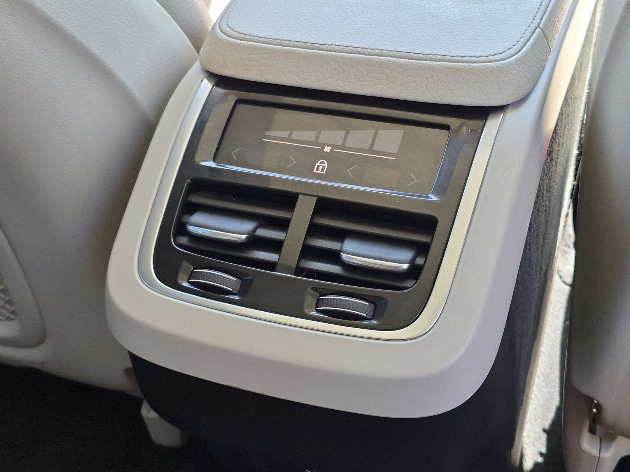 Certified Used 2020 Gray Metallic Volvo Momentum image 29