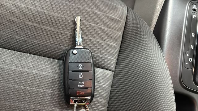 Used 2015 Graphite Steel Kia EX image 19