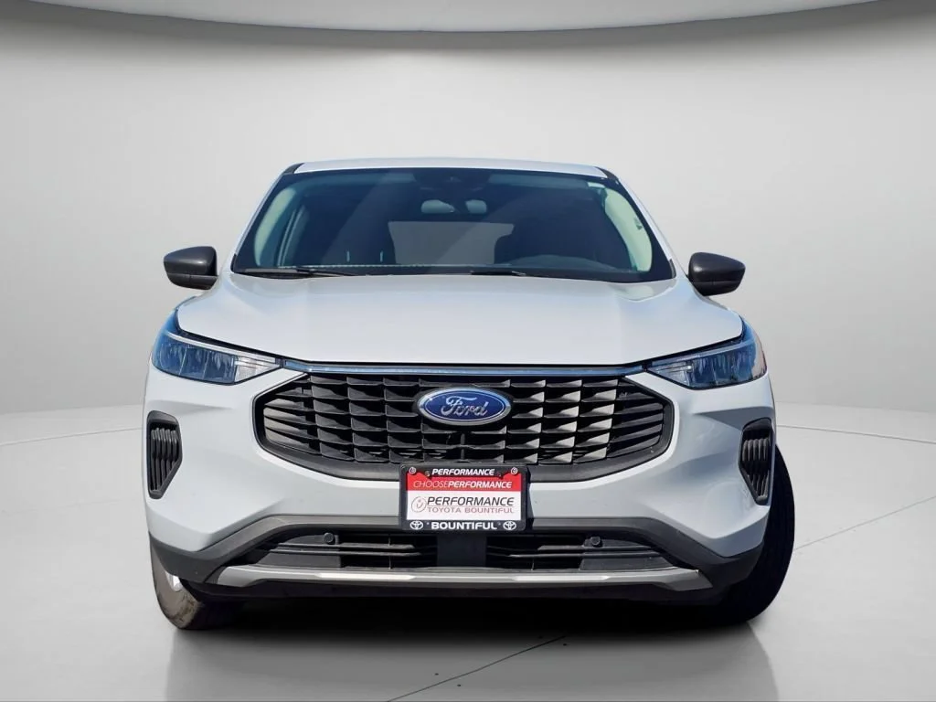 Used 2025 Silver Metallic Ford Active image 3