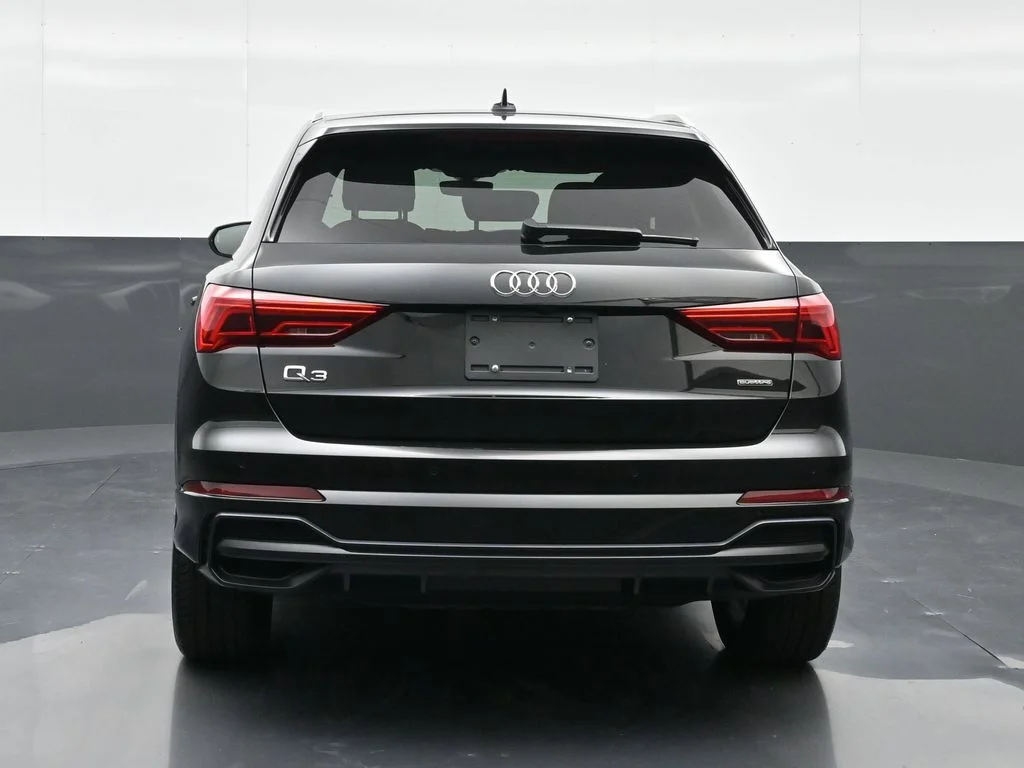 Used 2022 Black Audi Premium Plus image 7