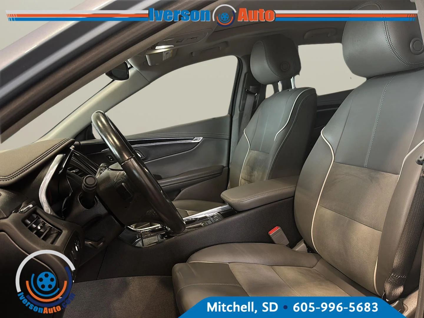 Used 2014 Silver Topaz Metallic Chevrolet LT image 15