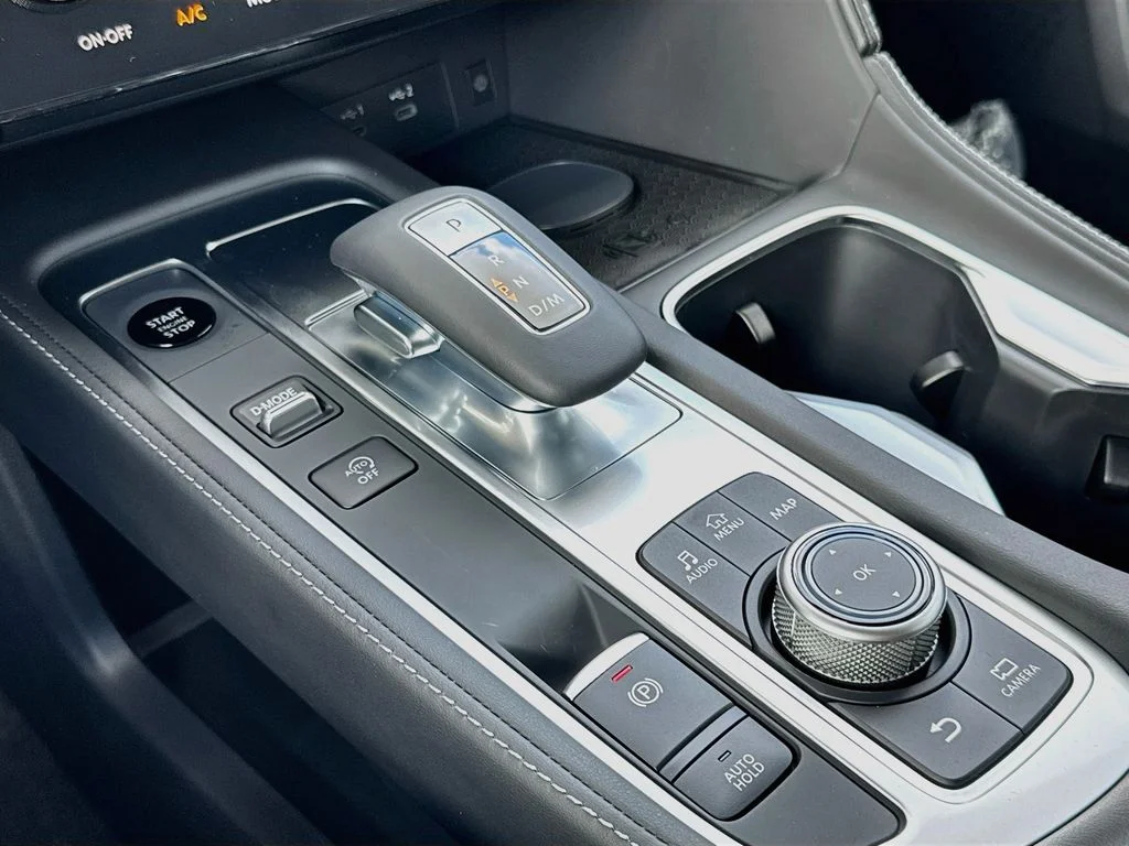 New 2027 Gray INFINITI LUXE image 17