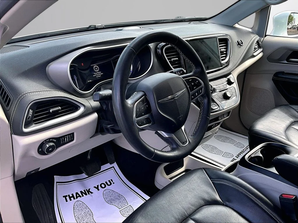 Used 2022 White Chrysler Touring L image 13