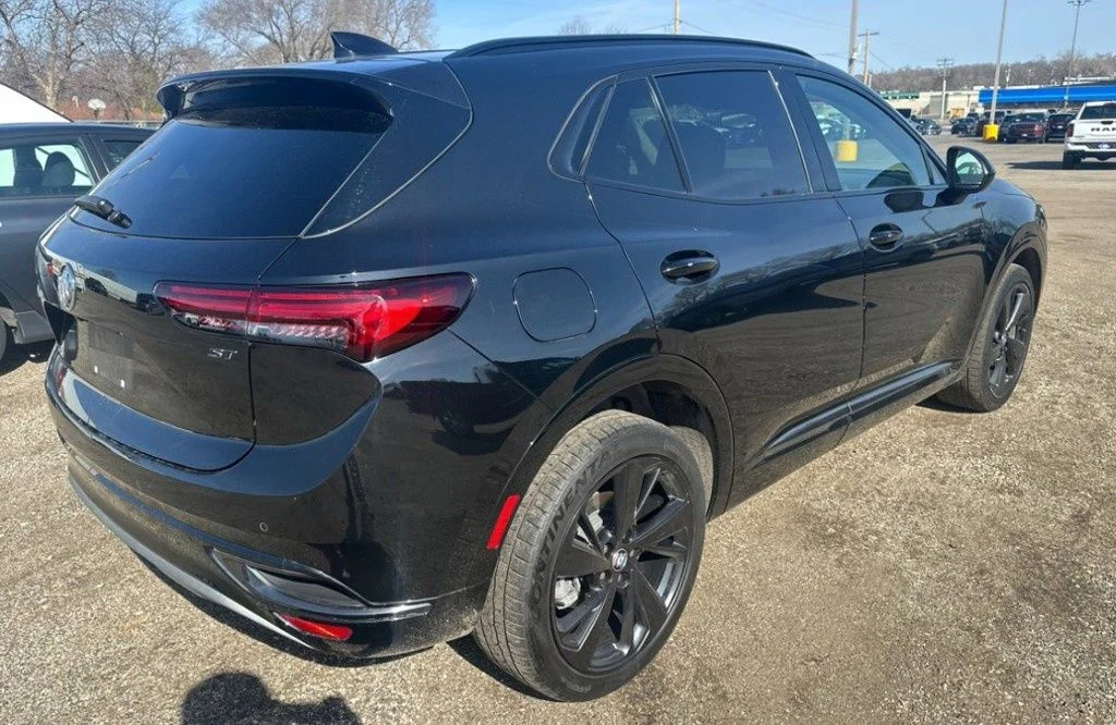 Used 2023 Black Buick Preferred image 6