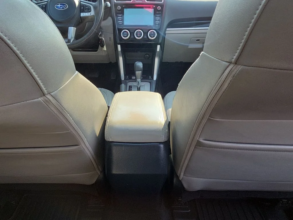 Used 2018 Ice Silver Metallic Subaru Limited image 13