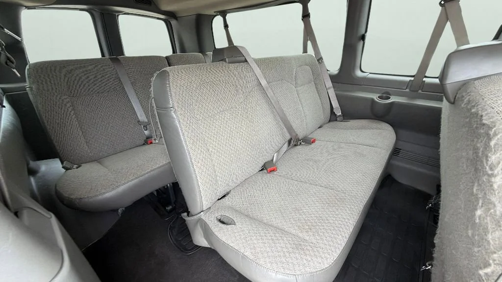 Used 2025 Summit White Chevrolet 1LT image 30