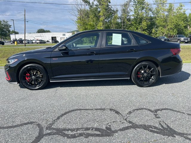 Used 2025 Black Volkswagen Autobahn image 2