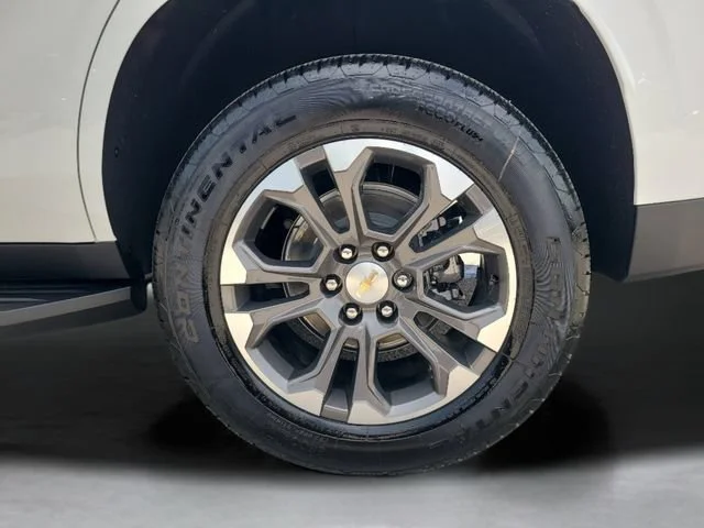 New 2026 Summit White Chevrolet LS image 35