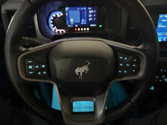 Used 2023 Oxford White Ford Black Diamond image 19