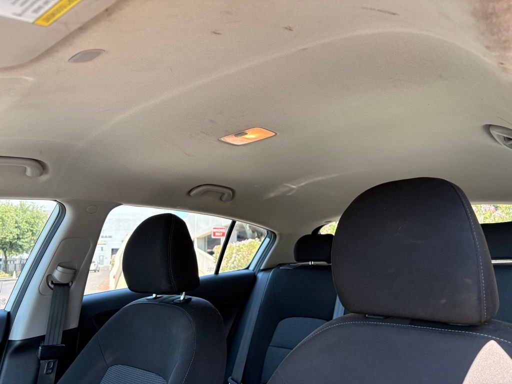 Used 2017 White Kia LX image 11