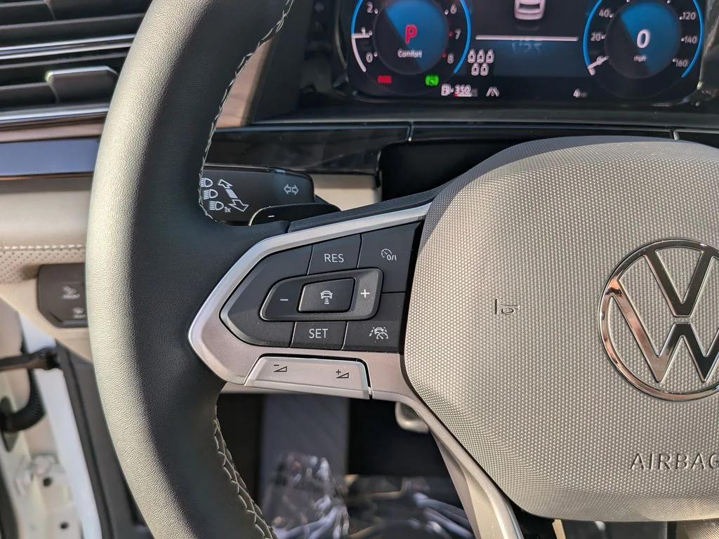 New 2026 White Volkswagen 2.0T SE image 25