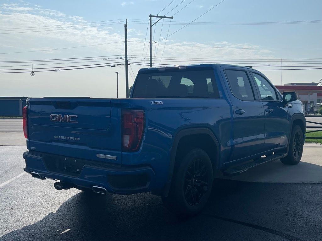 Used 2022 Dynamic Blue Metallic GMC Elevation image 7