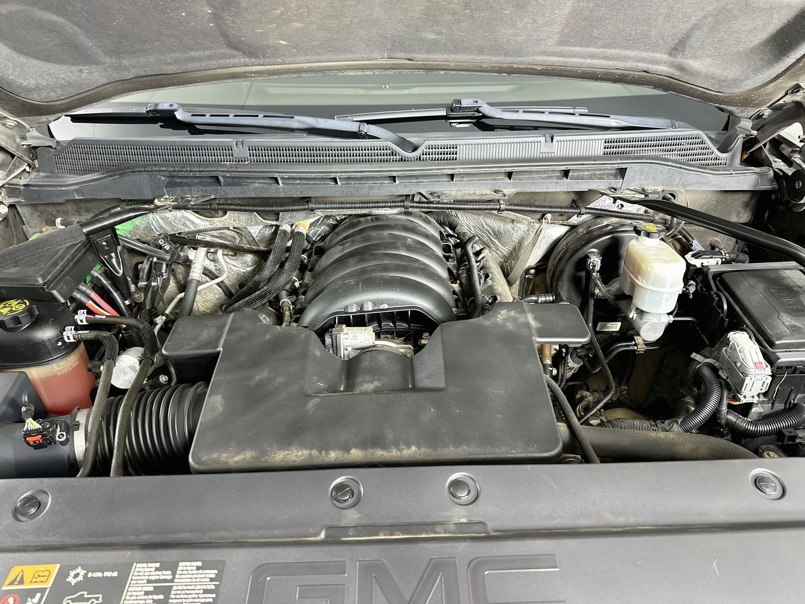 Used 2015 Bronze Alloy Metallic GMC SLT image 32