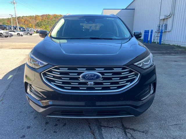 Used 2022 Black Ford Titanium image 10