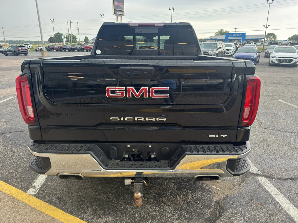 Used 2024 Onyx Black GMC SLT image 7
