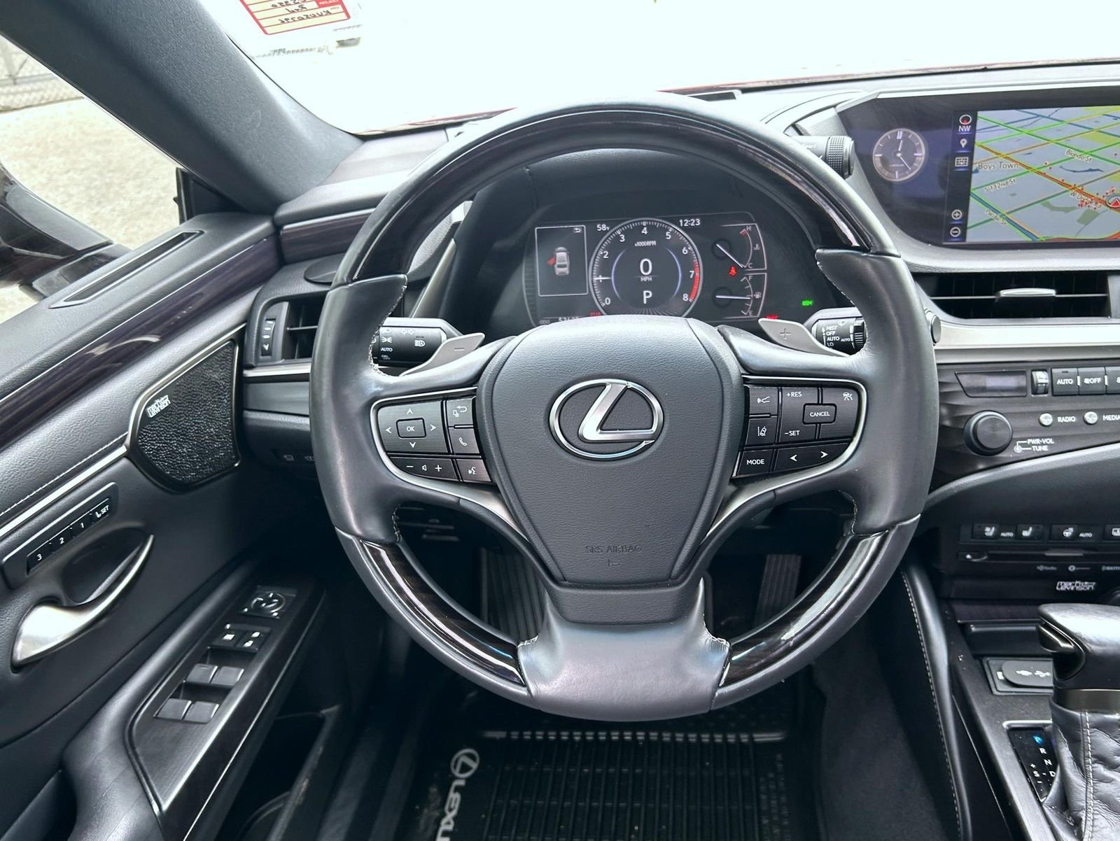 Used 2019 Red Lexus 350 Luxury image 11