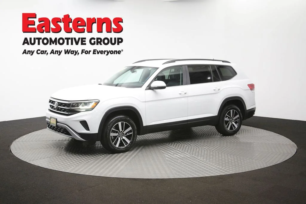 Used 2022 White Volkswagen 2.0T SE image 57