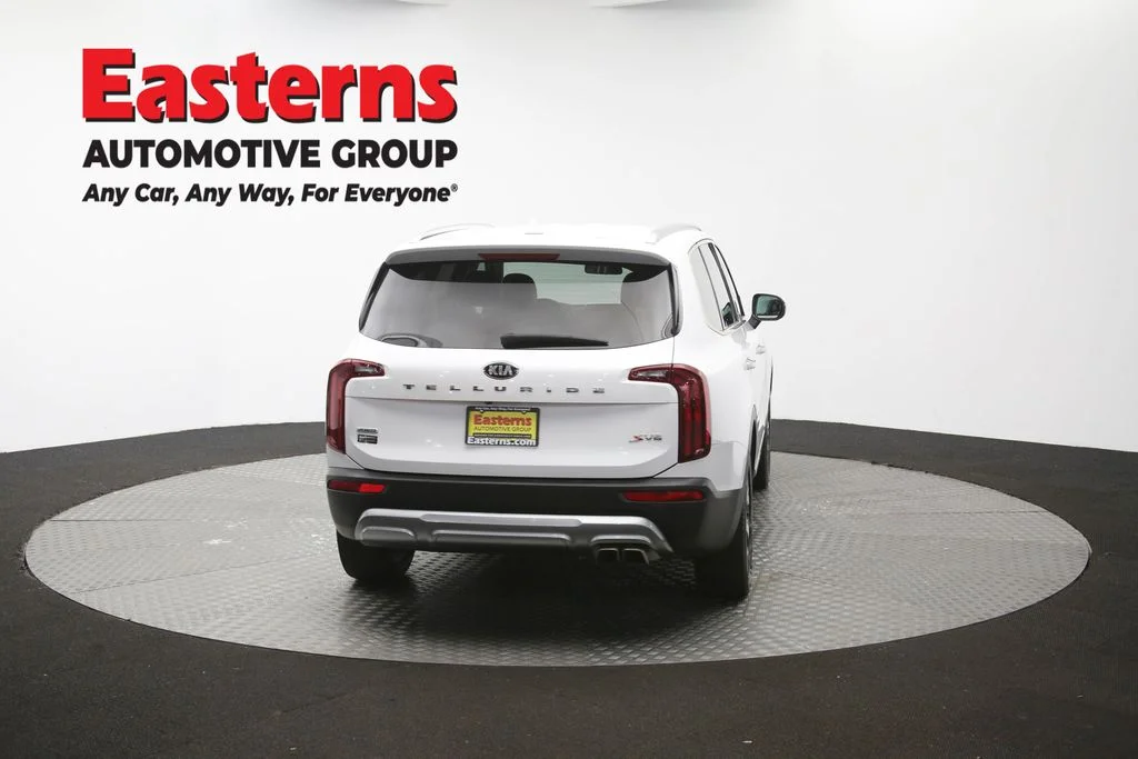 Used 2020 White Kia S image 42