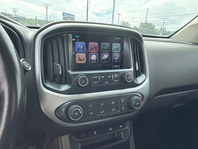 Used 2018 Deepwood Green Metallic Chevrolet 4WD LT image 26