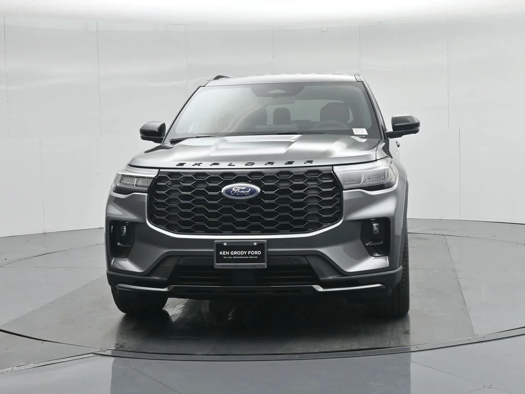 New 2026 Carbonized Gray Metallic Ford ST-Line image 60