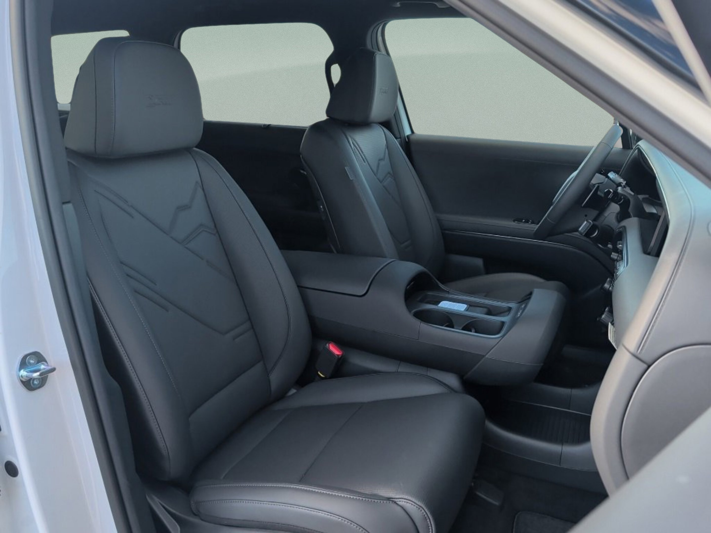 New 2026 Creamy White Pearl Hyundai XRT Pro image 26