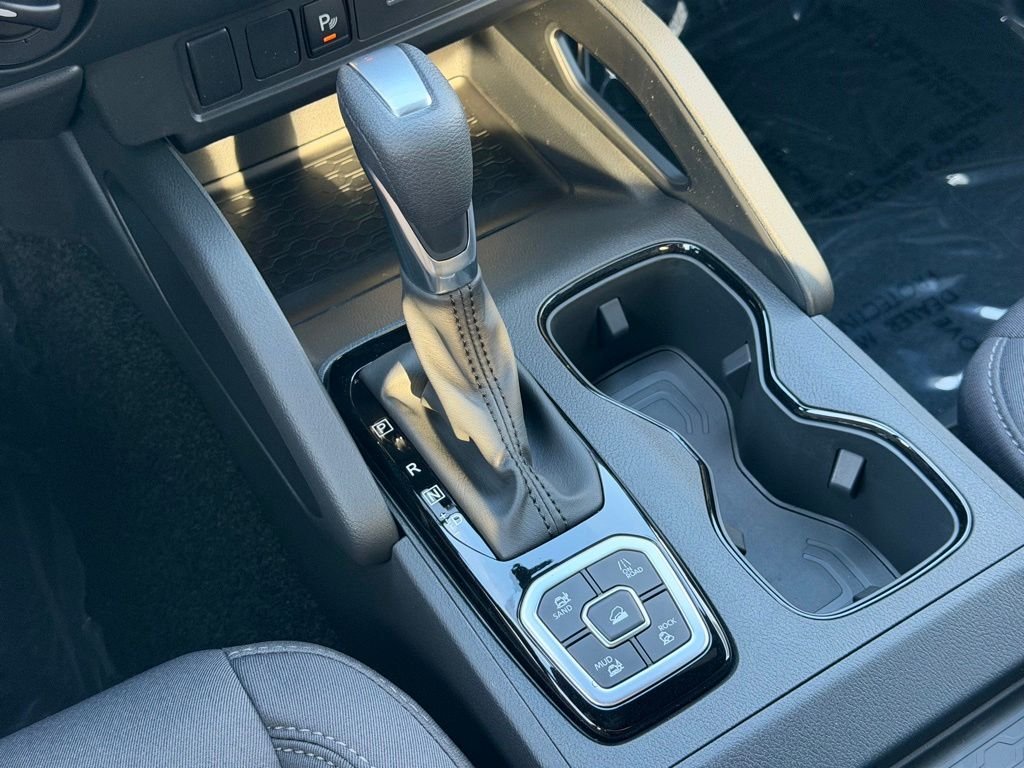 New 2026 Glacier White Nissan SV image 28