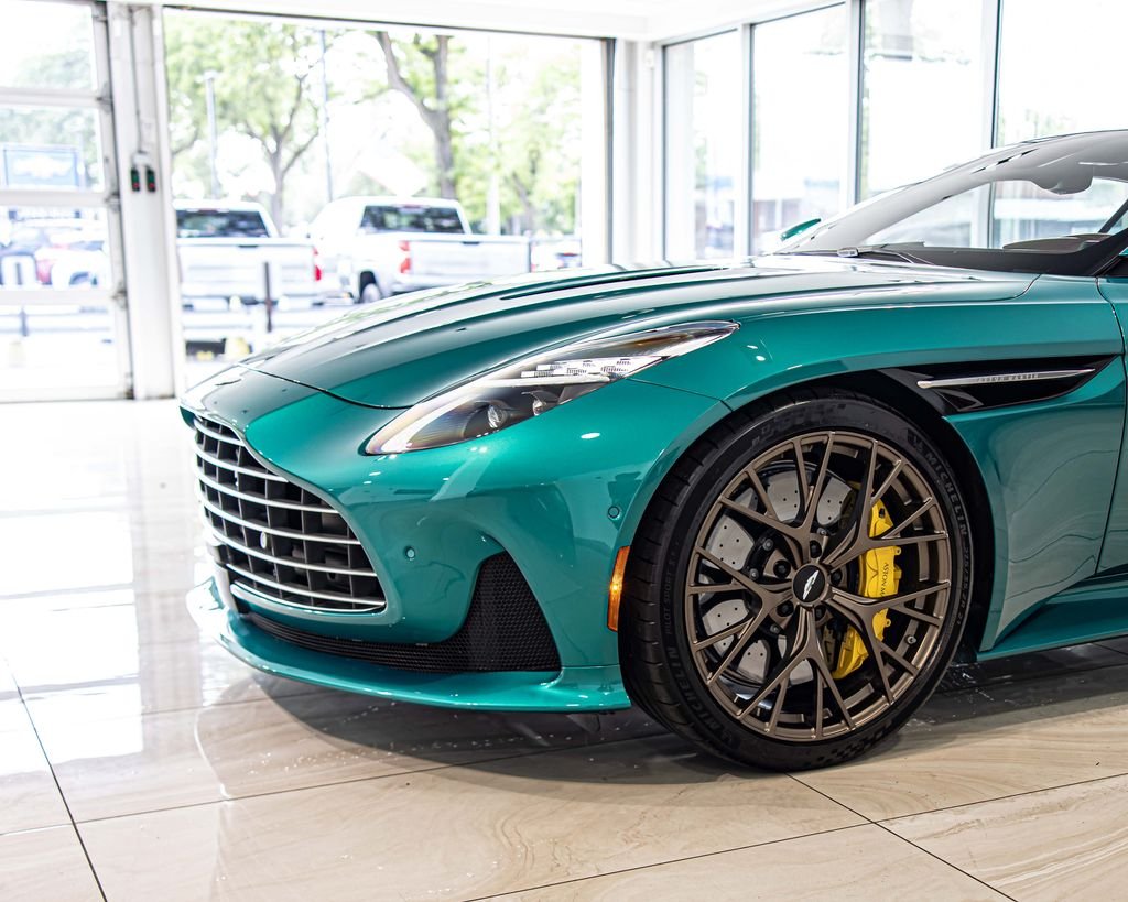Used 2025 Green Aston Martin Volante image 4
