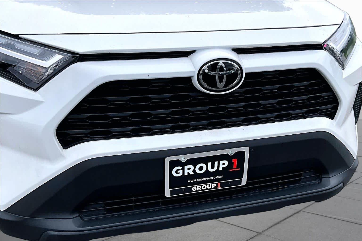 Used 2023 Ice Cap Toyota LE image 29