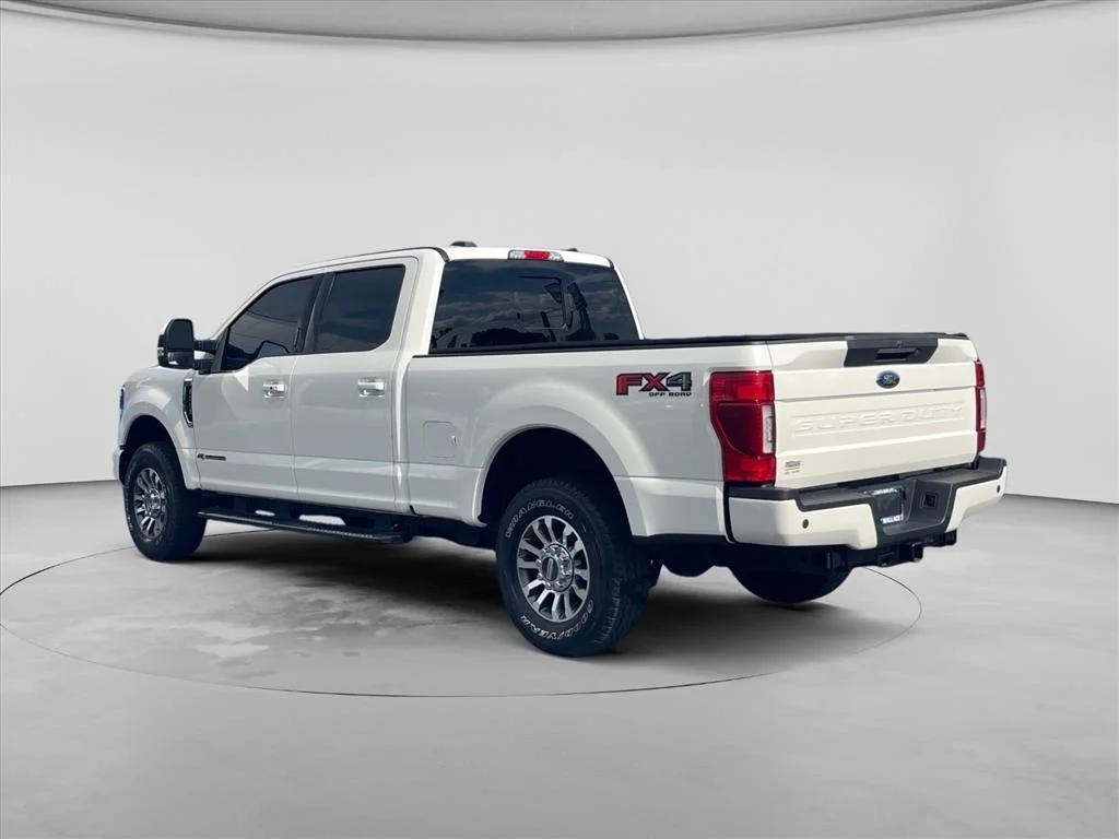 Used 2022 Star White Metallic Tri-Coat Ford LARIAT image 5