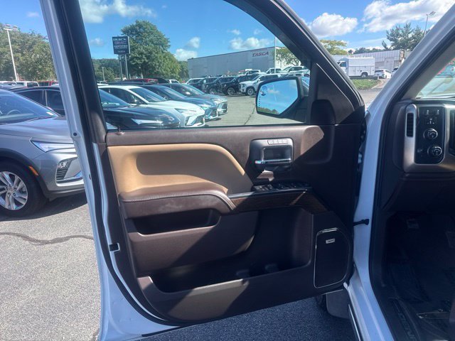 Used 2018 White GMC Denali image 9