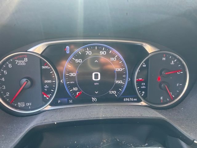 Used 2019 Red Chevrolet RS image 10