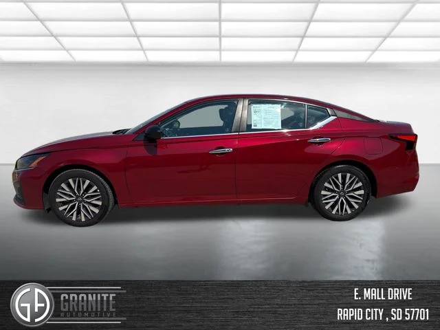 2025 Nissan Altima SV - Photo 3