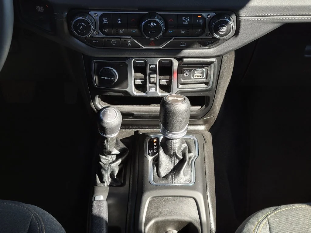 Used 2025 Red Jeep Sahara image 22
