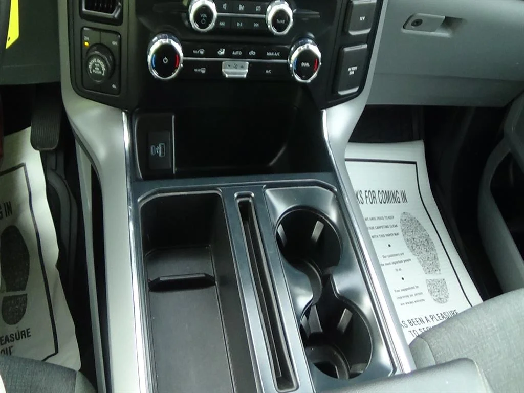 Certified Used 2024 Agate Black Um Ford XLT image 28