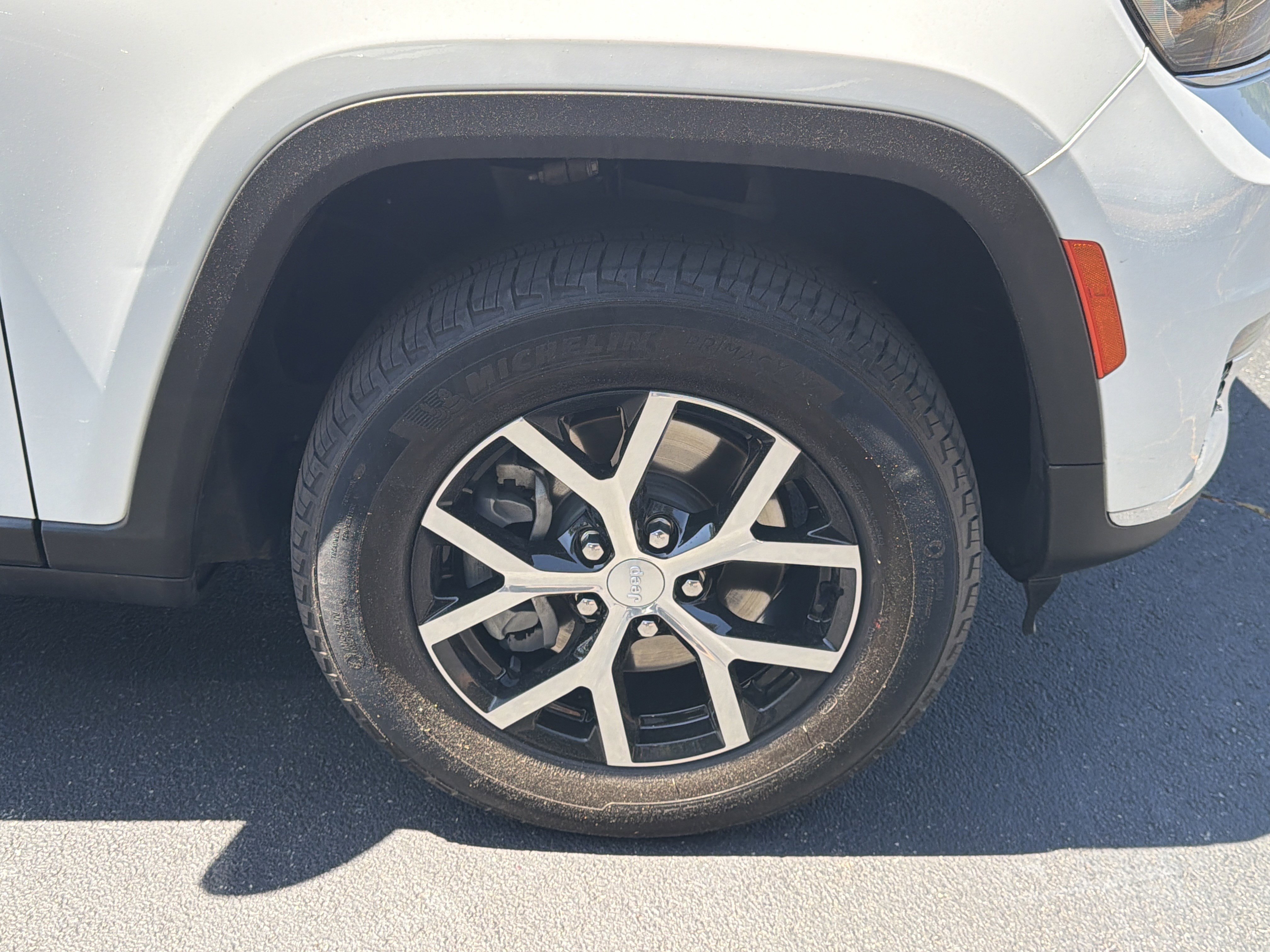 Used 2023 Bright White Clearcoat Jeep Limited image 17